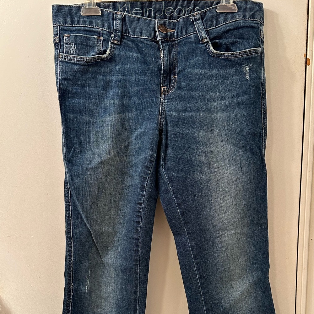 Vintage 2010s Calvin Klein Low Rise Boot Cut Jeans. Size 8